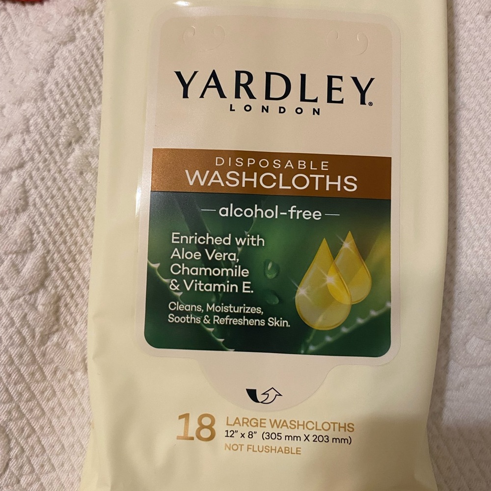Yardley Aloe Vera Disposable Body Cloths